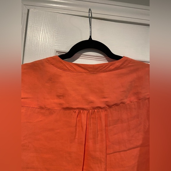 L.L. Bean Size M Orange Coral Pleated Shoulder 3/4 Sleeve V Neck Button Blouse - Picture 6 of 12